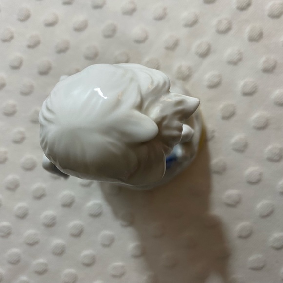 Vintage Japan Porcelain Angel Figurine Music Box - Picture 9 of 11